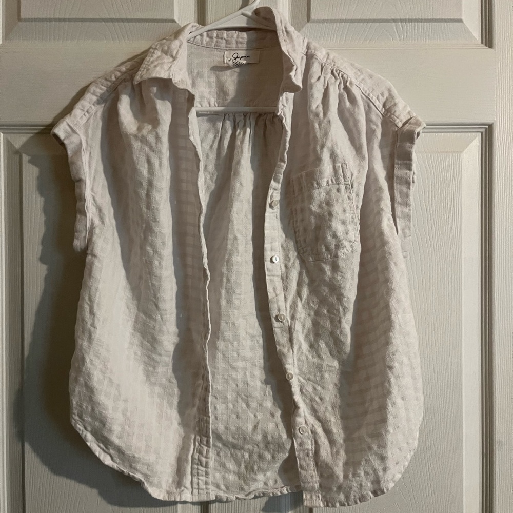 White short sleeve button up